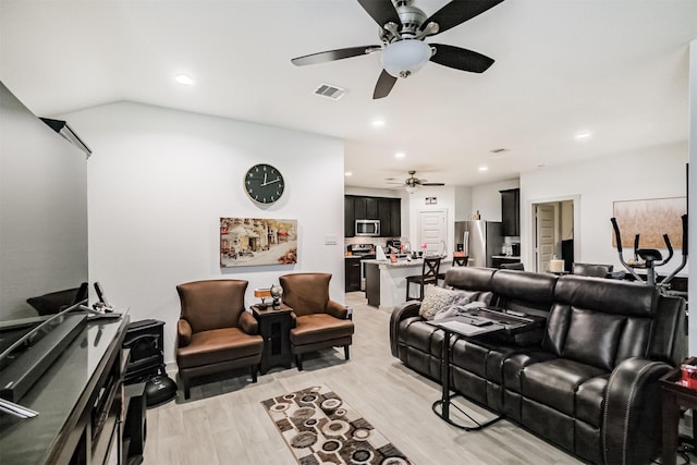 826 Green Clover Ln, Rosharon, TX 77583 - living room featuring a ceiling fan, light wood finished floors, and recessed lighting