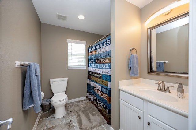 1906 Nogalus Dr, Houston, TX 77532 - full bathroom featuring vanity and curtained shower