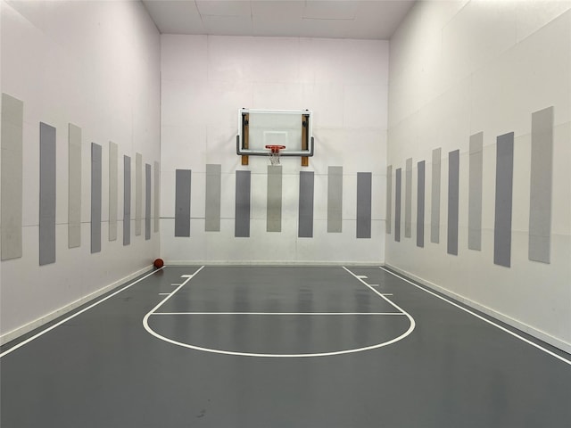 7447 Cambridge St Unit 18, Houston, TX 77054 - view of sport court featuring community basketball court