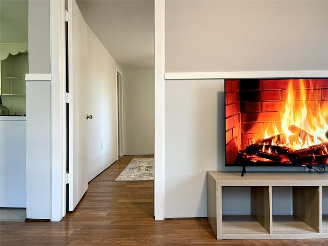 338 Cortlandt St, Houston, TX 77007 - hall with wood finished floors