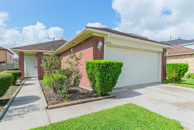 11922 Kewalo Basin Ln, Houston, TX 77034 - photo 1