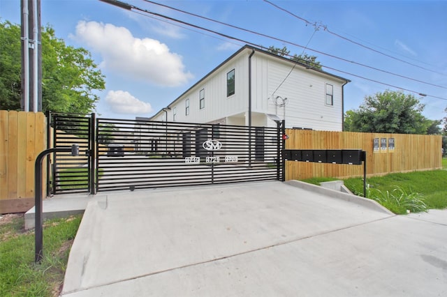 4719 Mallow St, Houston, TX 77033 - view of gate