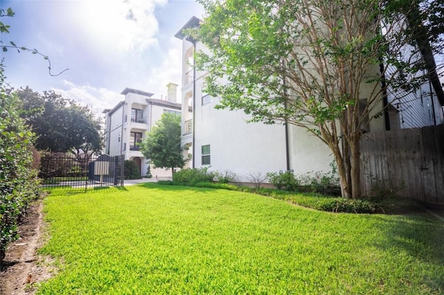 5708 Dolores St Unit A, Houston, TX 77057 - view of yard