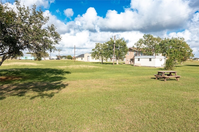 327 Calumet Dr, Palacios, TX 77465