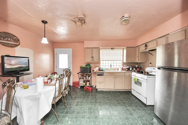 15507 Campden Hill Rd, Houston, TX 77053 - photo 10