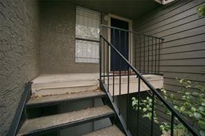 6601 Sands Point Dr Unit 59, Houston, TX 77074 - view of stairway
