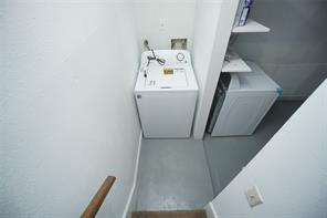6601 Sands Point Dr Unit 59, Houston, TX 77074 - view of washroom