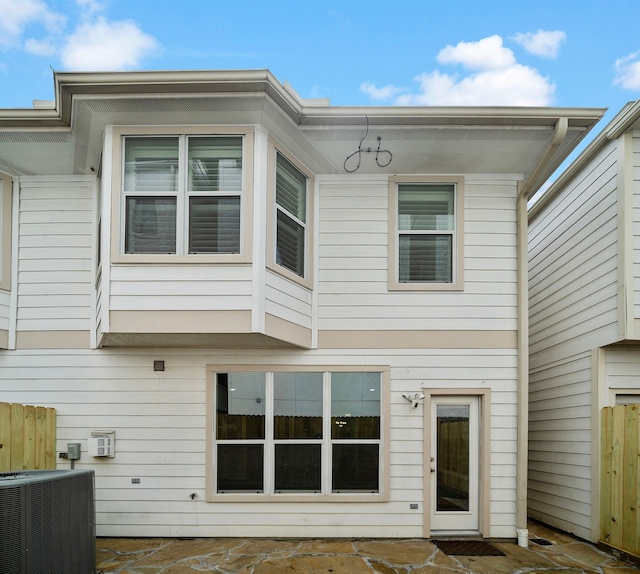 1517 Asbury St, Houston, TX 77007 - rear view of property