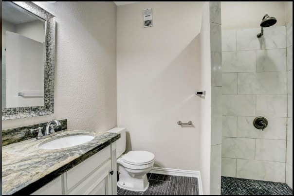 8100 Cambridge St Unit 49, Houston, TX 77054 - full bath with vanity and a tile shower