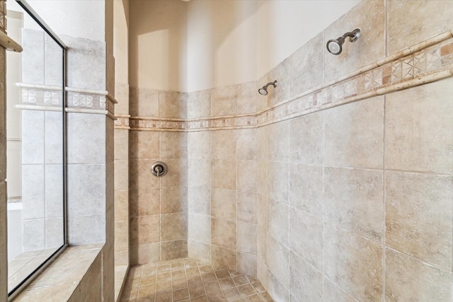 4503 Riley Way Ln, Sugar Land, TX 77479 - bathroom featuring tiled shower