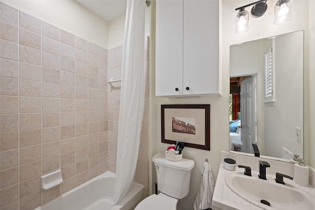 2614 Yoakum Blvd, Houston, TX 77006 - bathroom featuring shower / bath combo with shower curtain and vanity