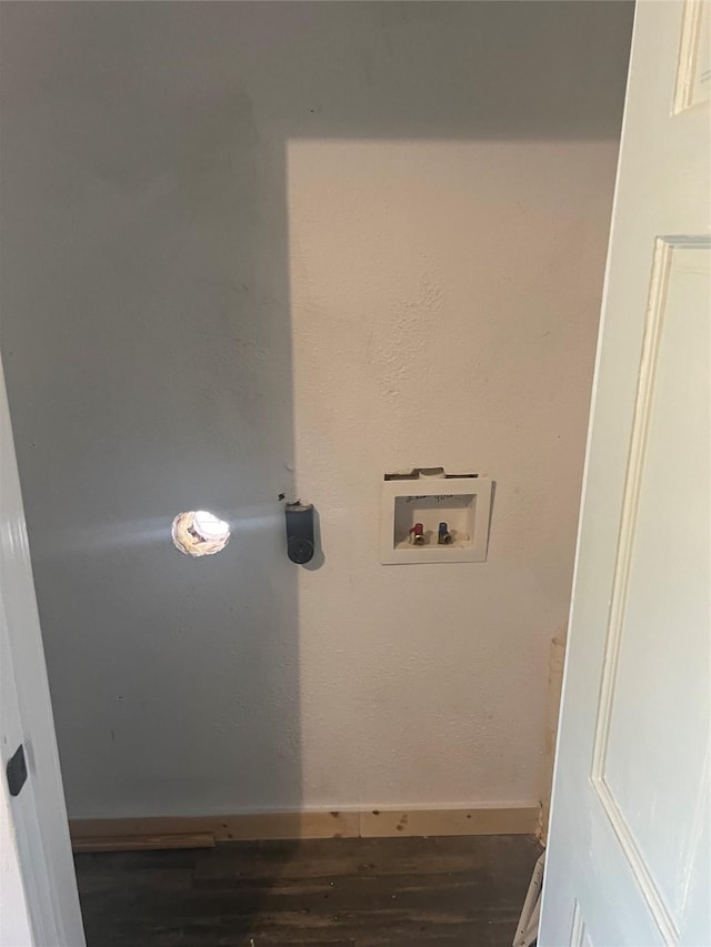 174 Jaycrest, Livingston, TX 77351 - laundry area with washer hookup and wood finished floors