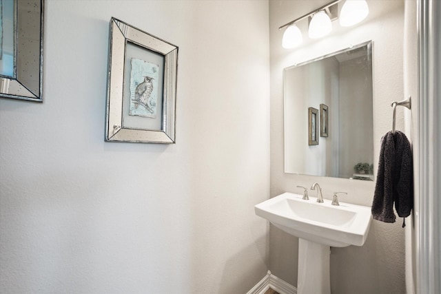 5946 Wedgewood Heights Way, Houston, TX 77059 - view of bathroom