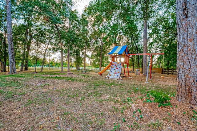 11538 Persimmon St, Willis, TX 77318 - photo 3
