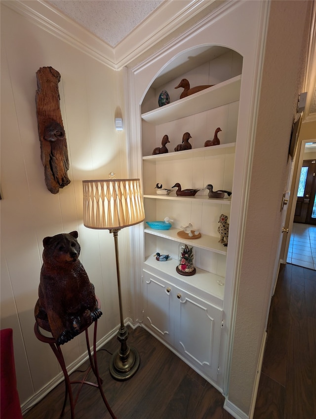 14453 Misty Meadow Ln, Houston, TX 77079 - detailed view of wood finished floors, ornamental molding, and built in features