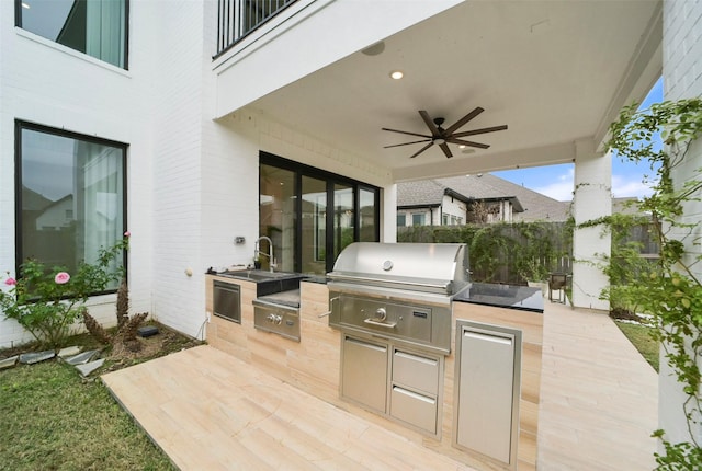 29602 Beech Tree Bnd, Fulshear, TX 77494 - view of patio / terrace featuring area for grilling and a ceiling fan