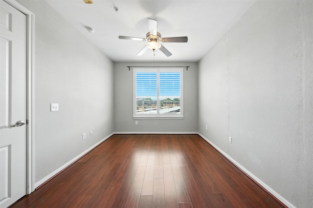 7575 Kirby Dr Unit 2204, Houston, TX 77030 - unfurnished room with a ceiling fan, wood finished floors, and a smoke detector