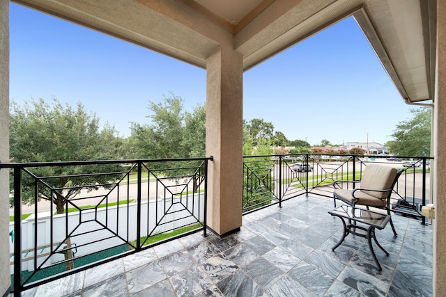1302 Westview Garden Ct, Houston, TX 77055 - view of balcony