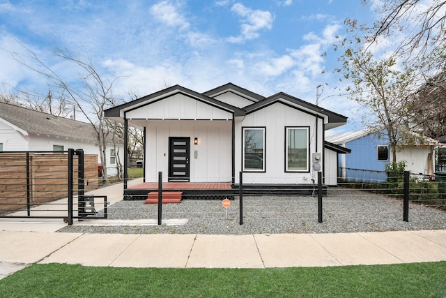 2518 Cochran St, Houston, TX 77009 - photo 2