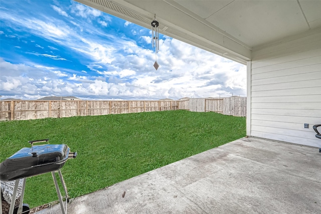 1815 Sandy Trail Ln, Rosenberg, TX 77469 - view of yard featuring a patio area