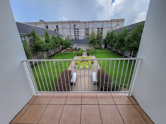 2600 Bellefontaine St Unit A21, Houston, TX 77025 - patio / terrace featuring a yard