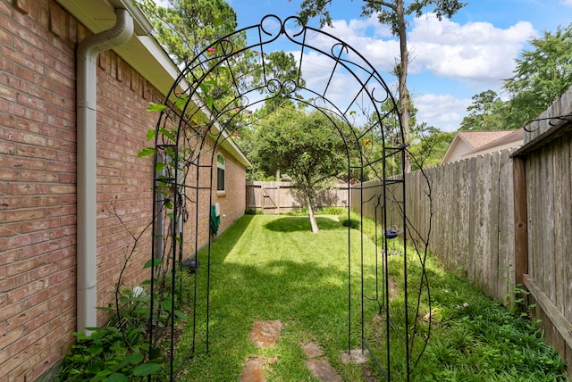 31 N Winterport Cir, The Woodlands, TX 77382 - view of fenced backyard