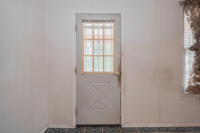 512 Threlkeld St, Houston, TX 77007 - doorway with plenty of natural light