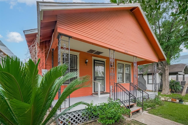 512 Threlkeld St, Houston, TX 77007 - view of front facade with covered porch