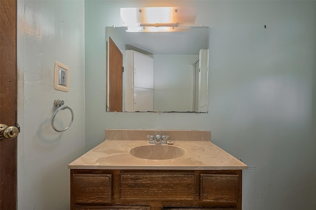512 Threlkeld St, Houston, TX 77007 - bathroom with vanity