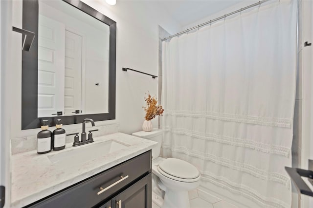11822 Creekside Shore Cir, Cypress, TX 77433 - bathroom with vanity and a shower with curtain