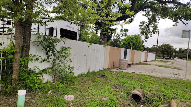 7445 Laura Koppe Rd, Houston, TX 77028