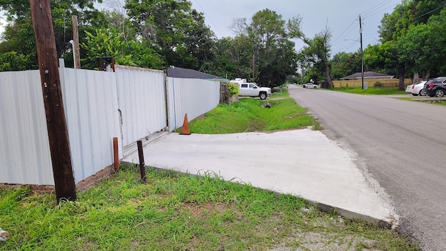 7445 Laura Koppe Rd, Houston, TX 77028
