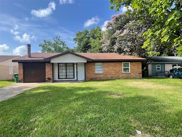 300 Robbie St, La Marque, TX 77568 - single story home featuring brick siding and a front lawn