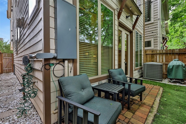 1002 Shepherd Oaks Dr, Houston, TX 77018 - view of patio / terrace