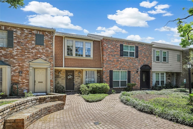 6442 Olympia Dr Unit 85, Houston, TX 77057 - view of front of property featuring brick siding