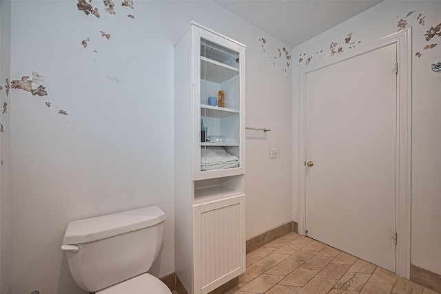 13115 Apple Tree Rd, Houston, TX 77079 - bathroom featuring toilet