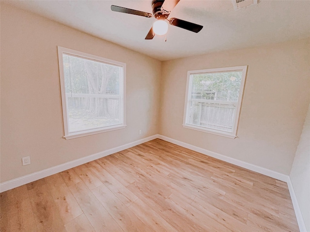 4521 Kingsbury St, Houston, TX 77021 - unfurnished room with wood finished floors and a ceiling fan