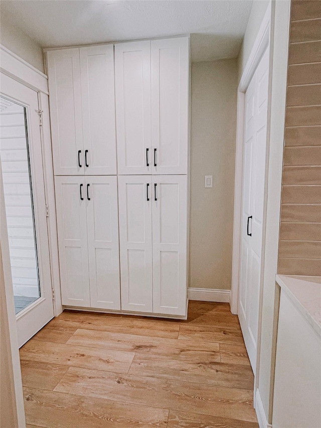 4521 Kingsbury St, Houston, TX 77021 - view of closet