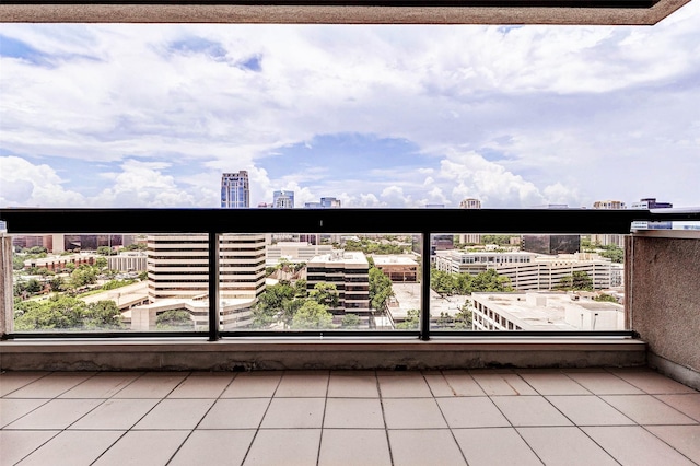 49 Briar Hollow Ln Unit 1801, Houston, TX 77027 - balcony featuring a city view