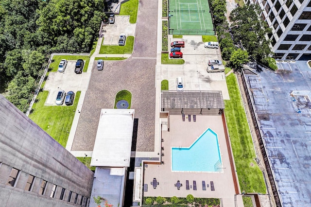 49 Briar Hollow Ln Unit 1801, Houston, TX 77027 - bird's eye view of a pool area
