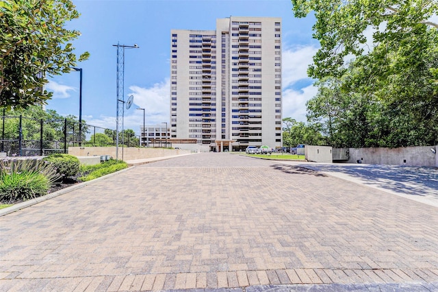 49 Briar Hollow Ln Unit 1801, Houston, TX 77027 - view of building exterior