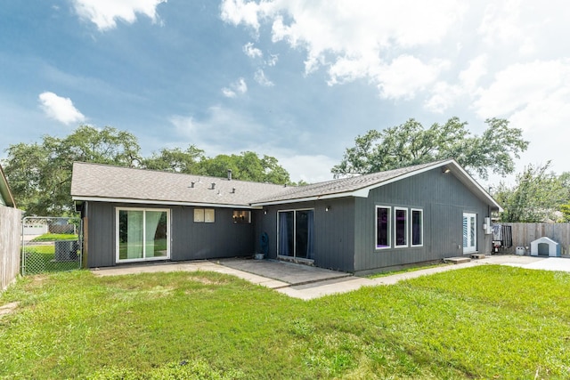107 Sage St, Lake Jackson, TX 77566 - rear view of property with a patio area