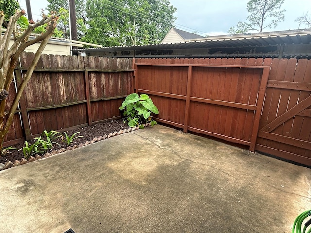 850 Threadneedle St Unit 71, Houston, TX 77079 - view of patio / terrace
