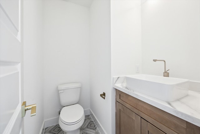 2221 Bevis St, Houston, TX 77008 - bathroom featuring vanity and toilet