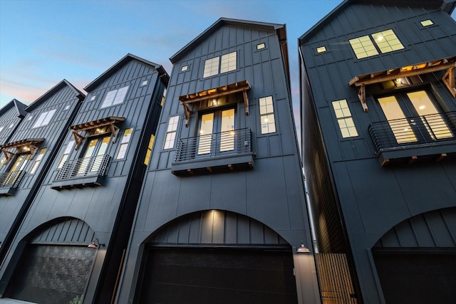 2221 Bevis St, Houston, TX 77008 - view of property with an attached garage