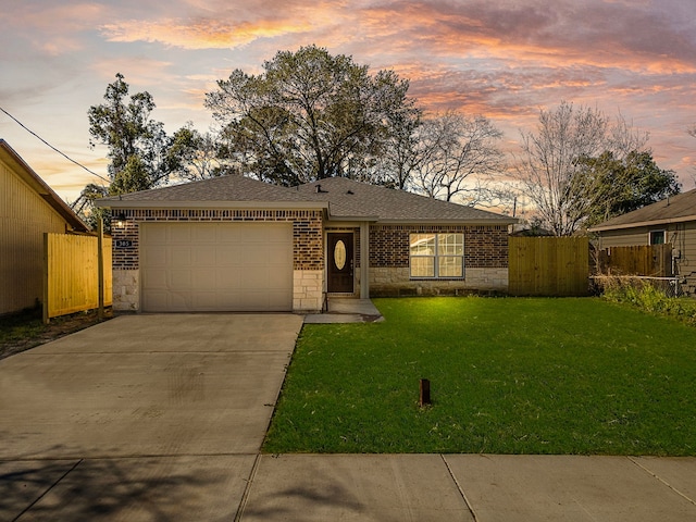 305 E Humble St, Baytown, TX 77520 - photo 1
