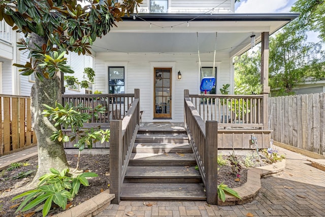 818 Waverly St, Houston, TX 77007 - property entrance featuring covered porch