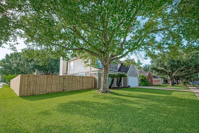 4001 Spring Garden Dr, Pearland, TX 77584 - view of yard with driveway