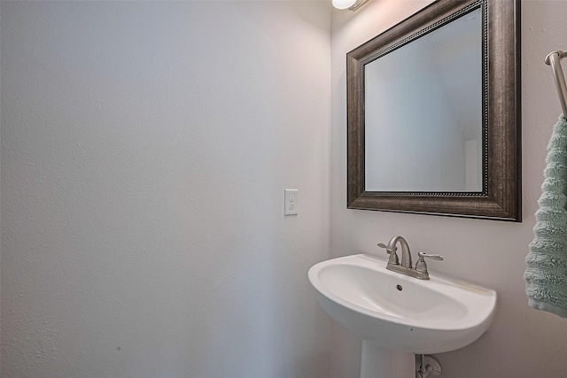 4001 Spring Garden Dr, Pearland, TX 77584 - bathroom with a sink