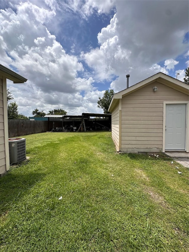 2122 Kowis St, Houston, TX 77093 - view of yard